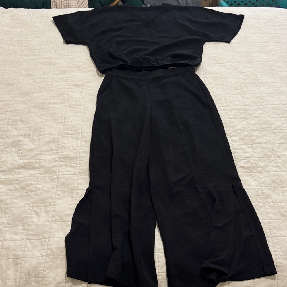 Flowy Black Women's Set